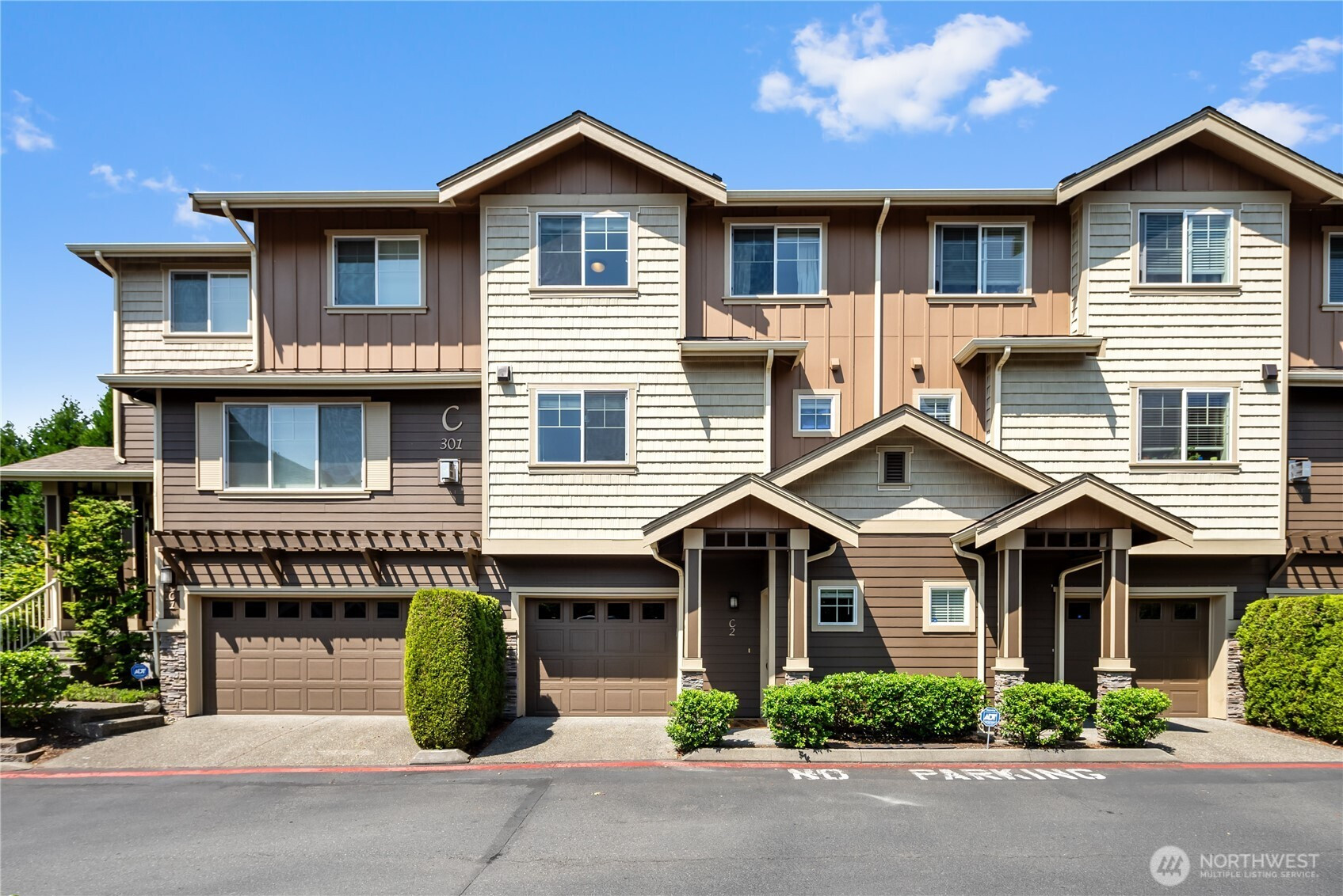 301 Chelan Place NE, Renton, WA 98059