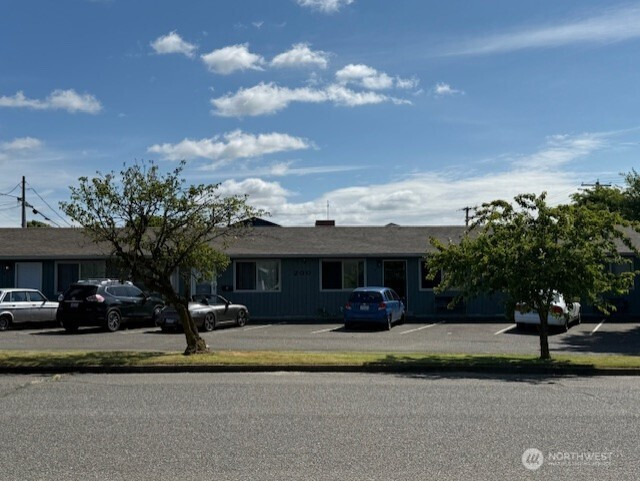 200 8th Street, Lynden, WA 98264