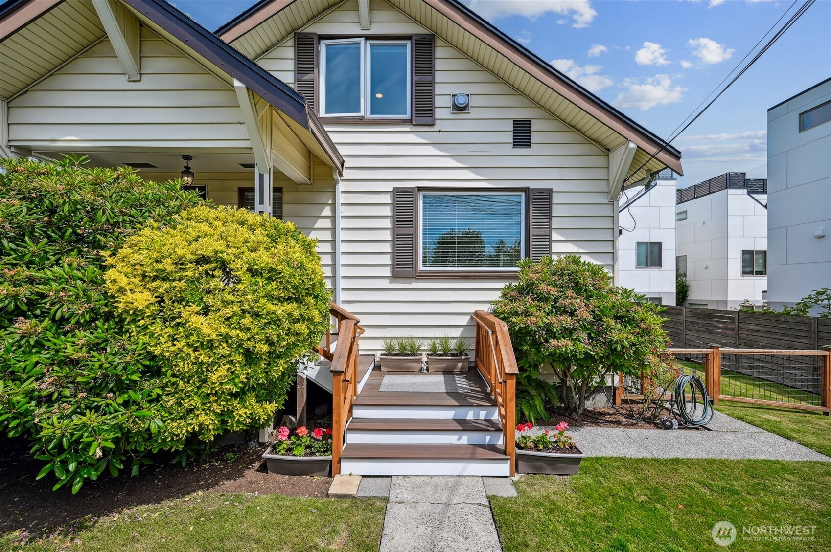 912 N 88th Street, Seattle, WA 98103