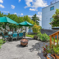 912 N 88th Street, Seattle, WA 98103