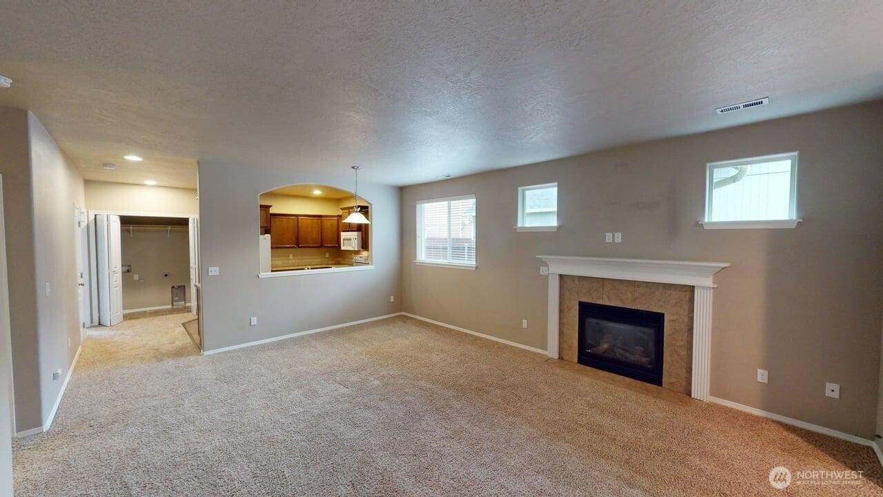 1122 SW Carver Street, College Place, WA 99324