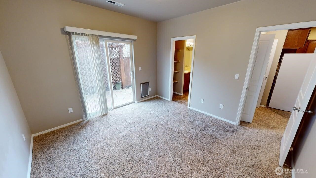 1122 SW Carver Street, College Place, WA 99324