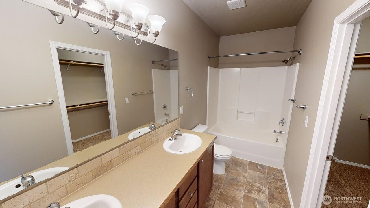 1122 SW Carver Street, College Place, WA 99324