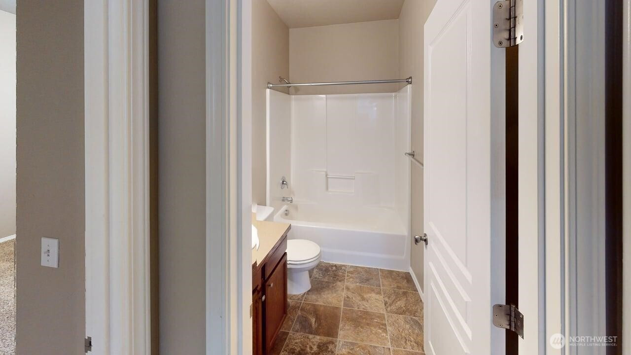 1122 SW Carver Street, College Place, WA 99324