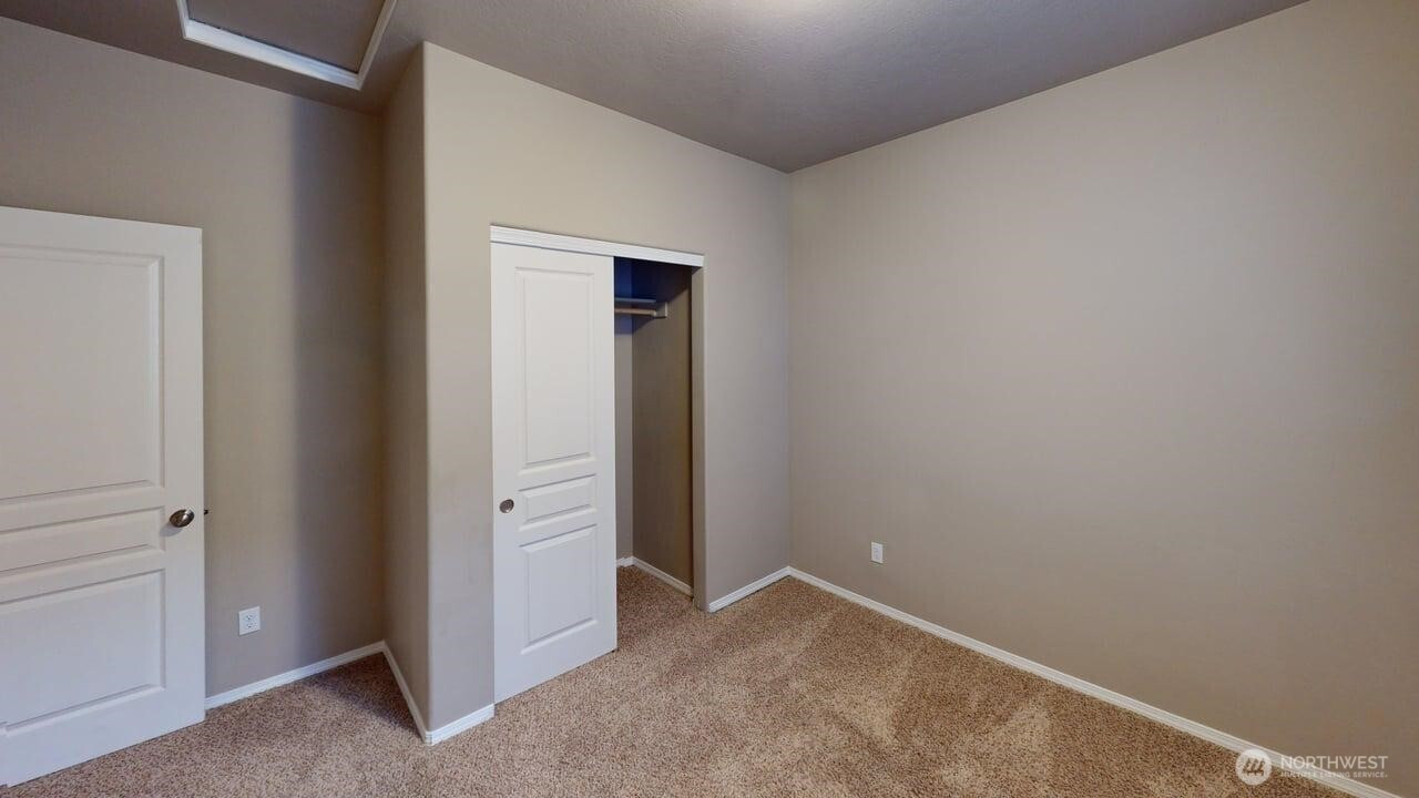 1122 SW Carver Street, College Place, WA 99324