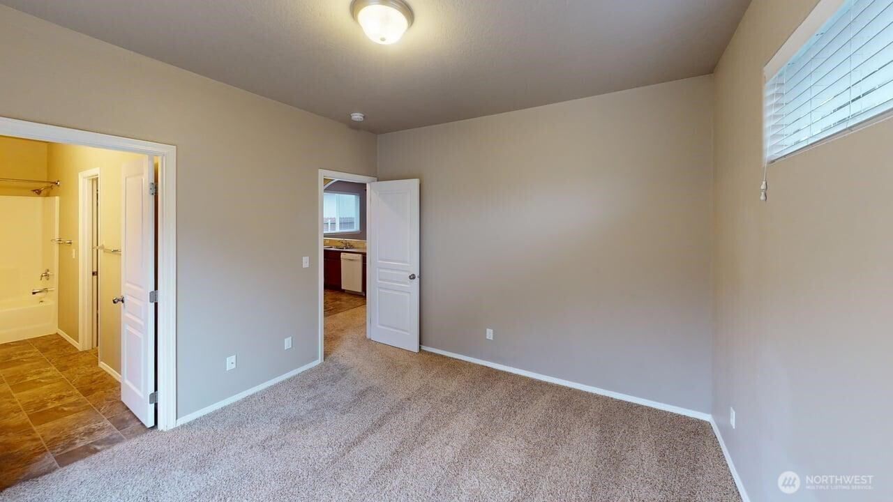 1122 SW Carver Street, College Place, WA 99324