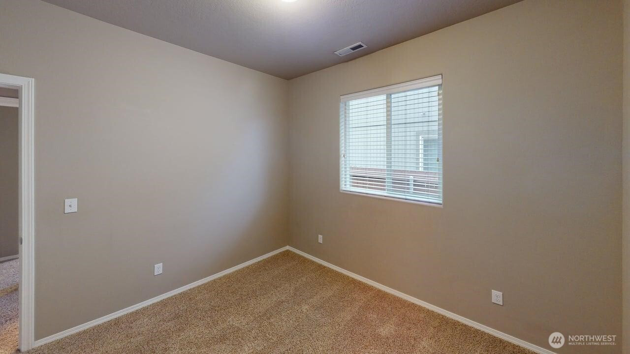 1122 SW Carver Street, College Place, WA 99324