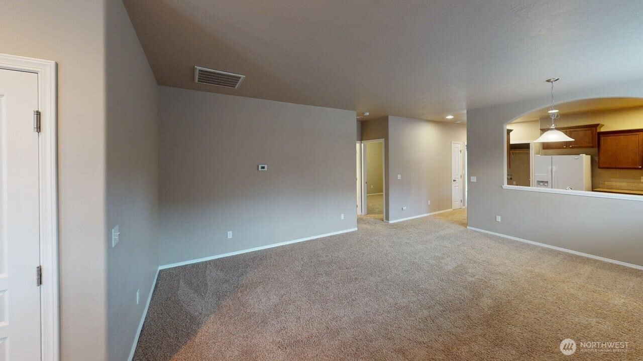 1122 SW Carver Street, College Place, WA 99324