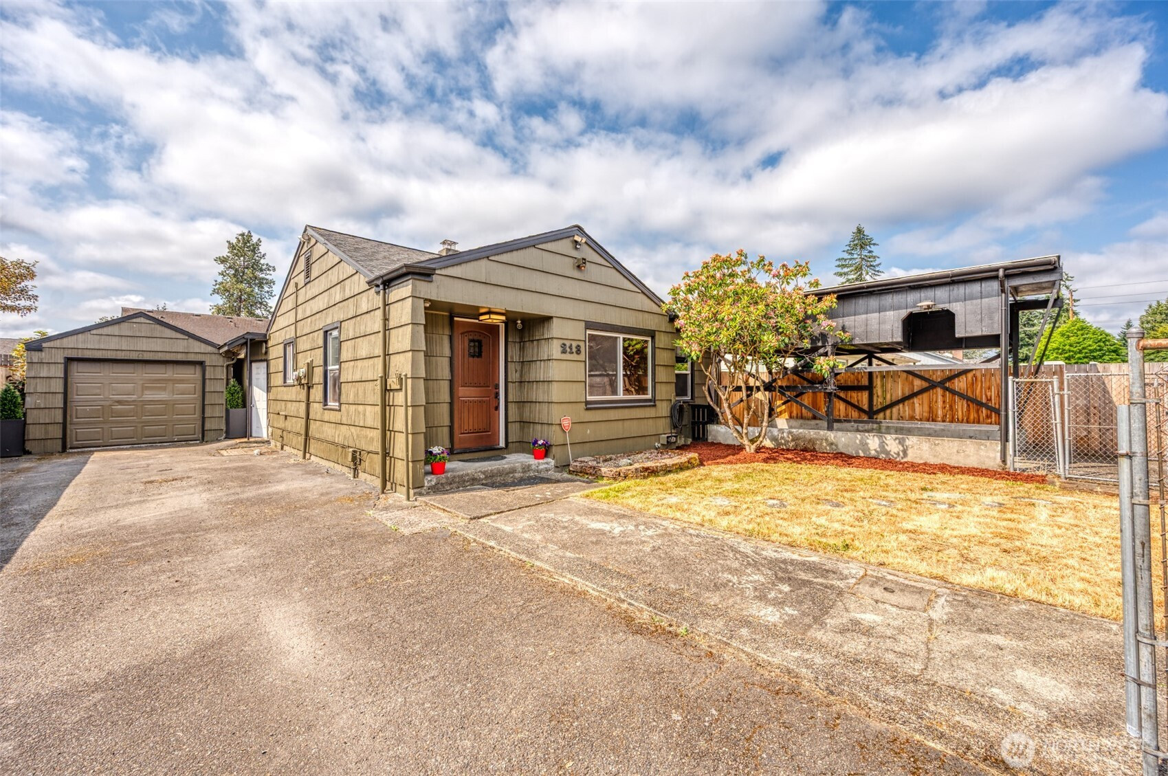 218 125th Street S, Tacoma, WA 98444