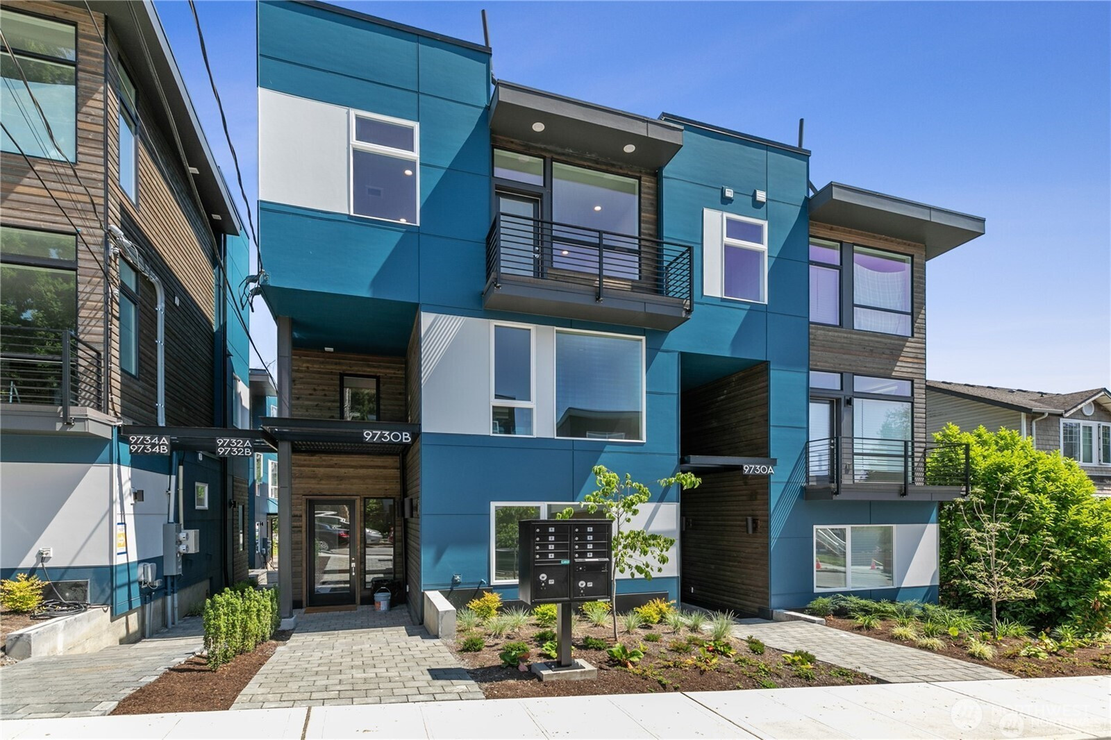 9732 Woodlawn Avenue N, Seattle, WA 98103