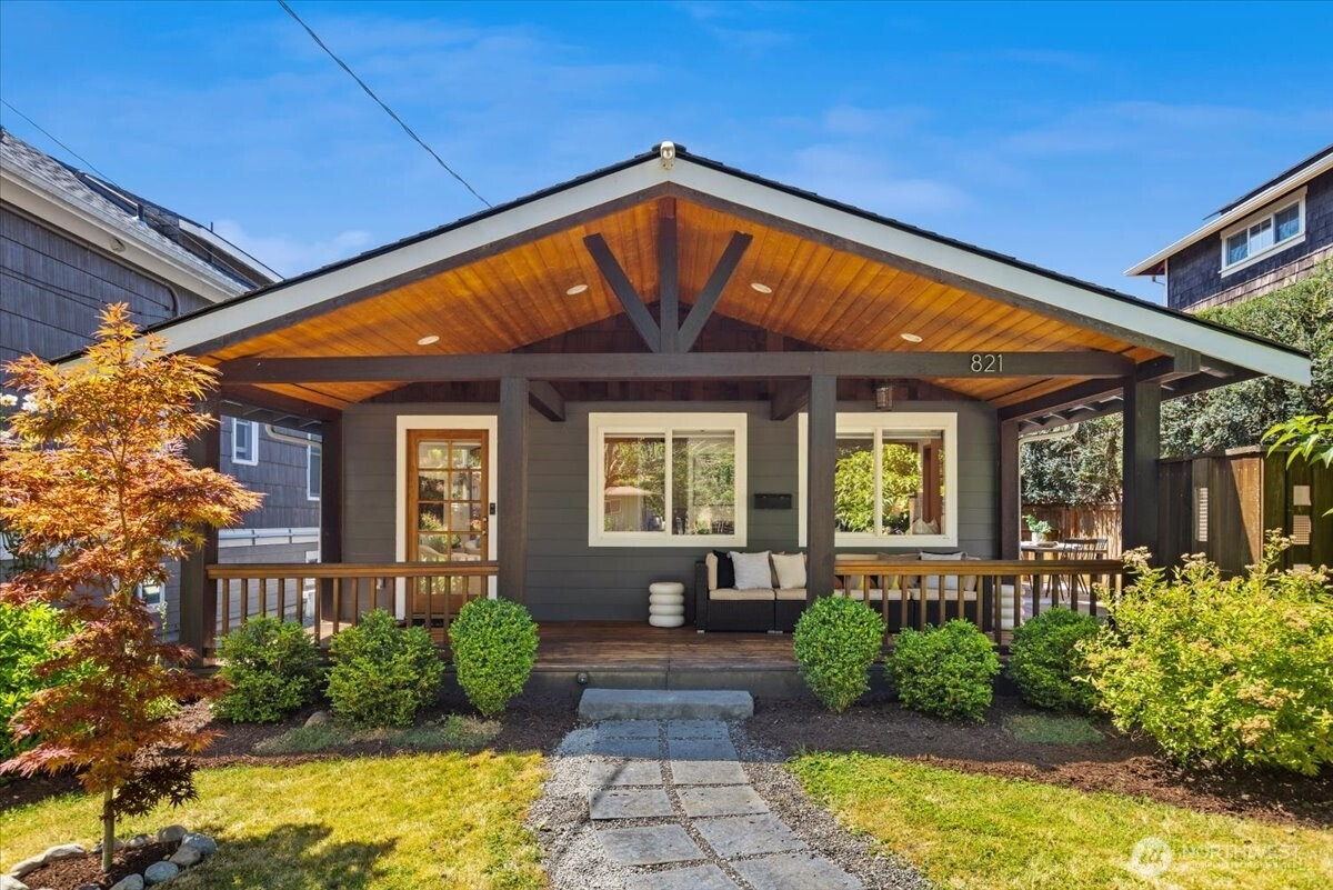 821 27th Avenue, Seattle, WA 98122