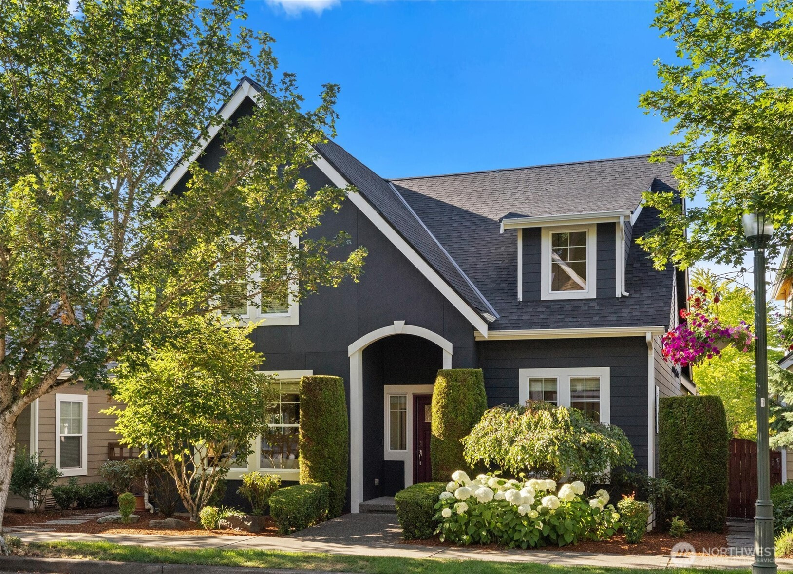 2066 NE Nelson Lane, Issaquah, WA 98029