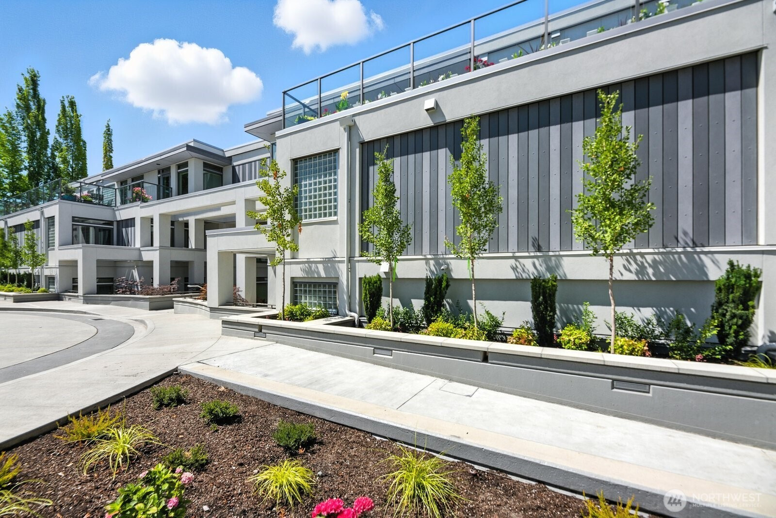225 2nd Street S, Kirkland, WA 98033