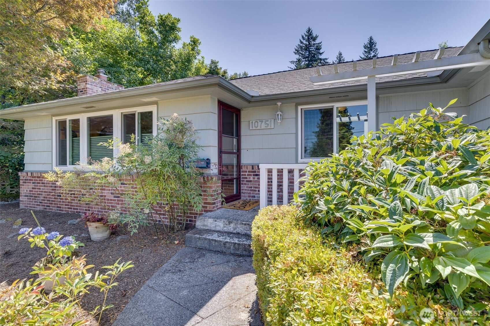 10751 Durland Avenue NE, Seattle, WA 98125