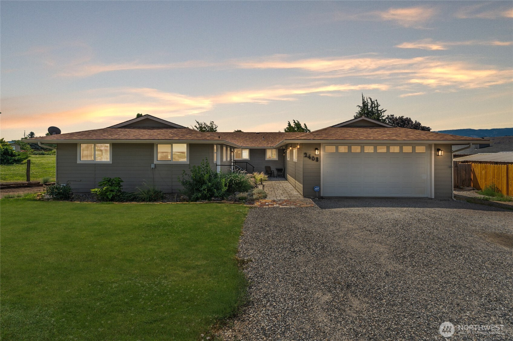 2408 3rd Street NE, East Wenatchee, WA 98802