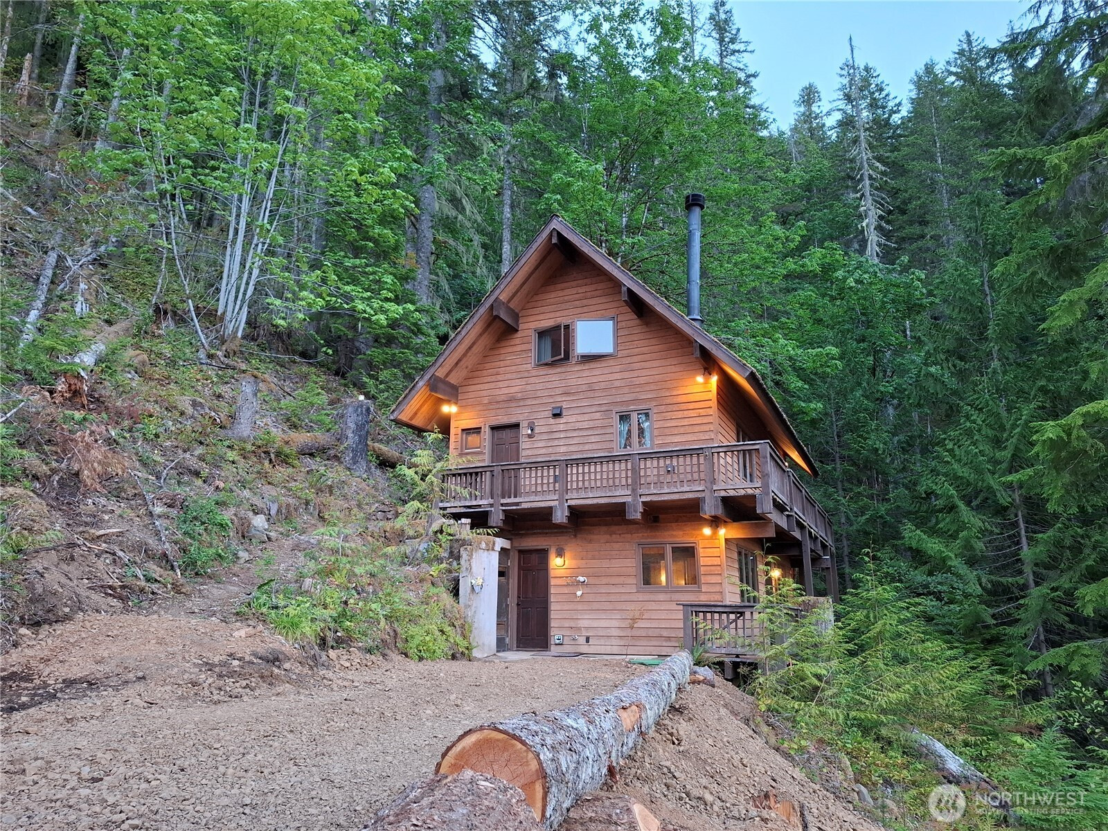 1013 N Poosh-Me-Up Drive, Lilliwaup, WA 98555