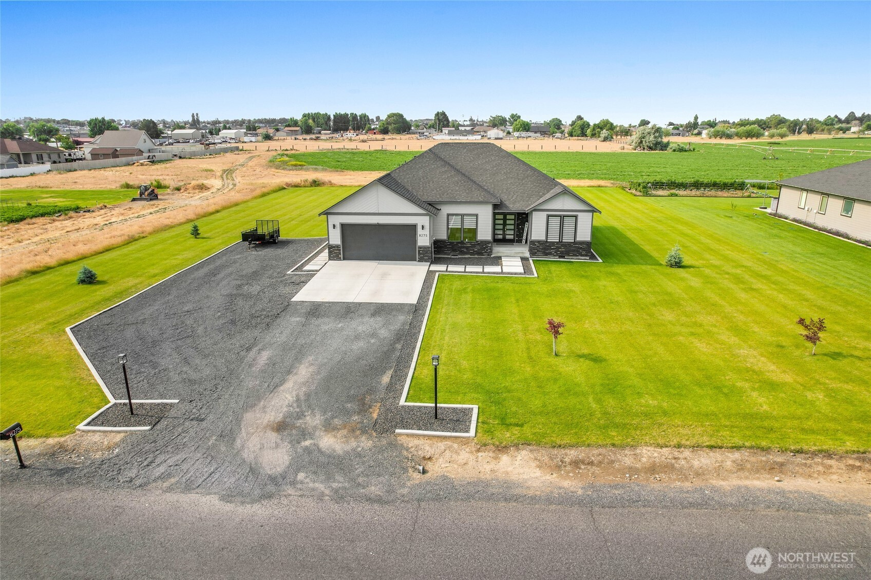 8275 NE 2.4 Road, Moses Lake, WA 98837