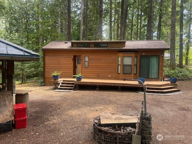 81 N Quinault Place, Hoodsport, WA 98548