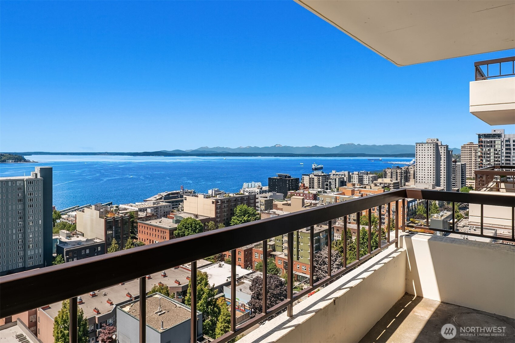 2201 3rd Avenue, Seattle, WA 98121