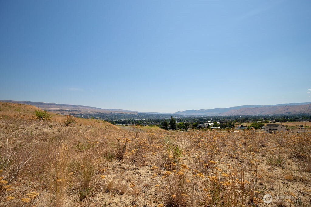0 Lot 11 Ridgefield Way, Wenatchee, WA 98801