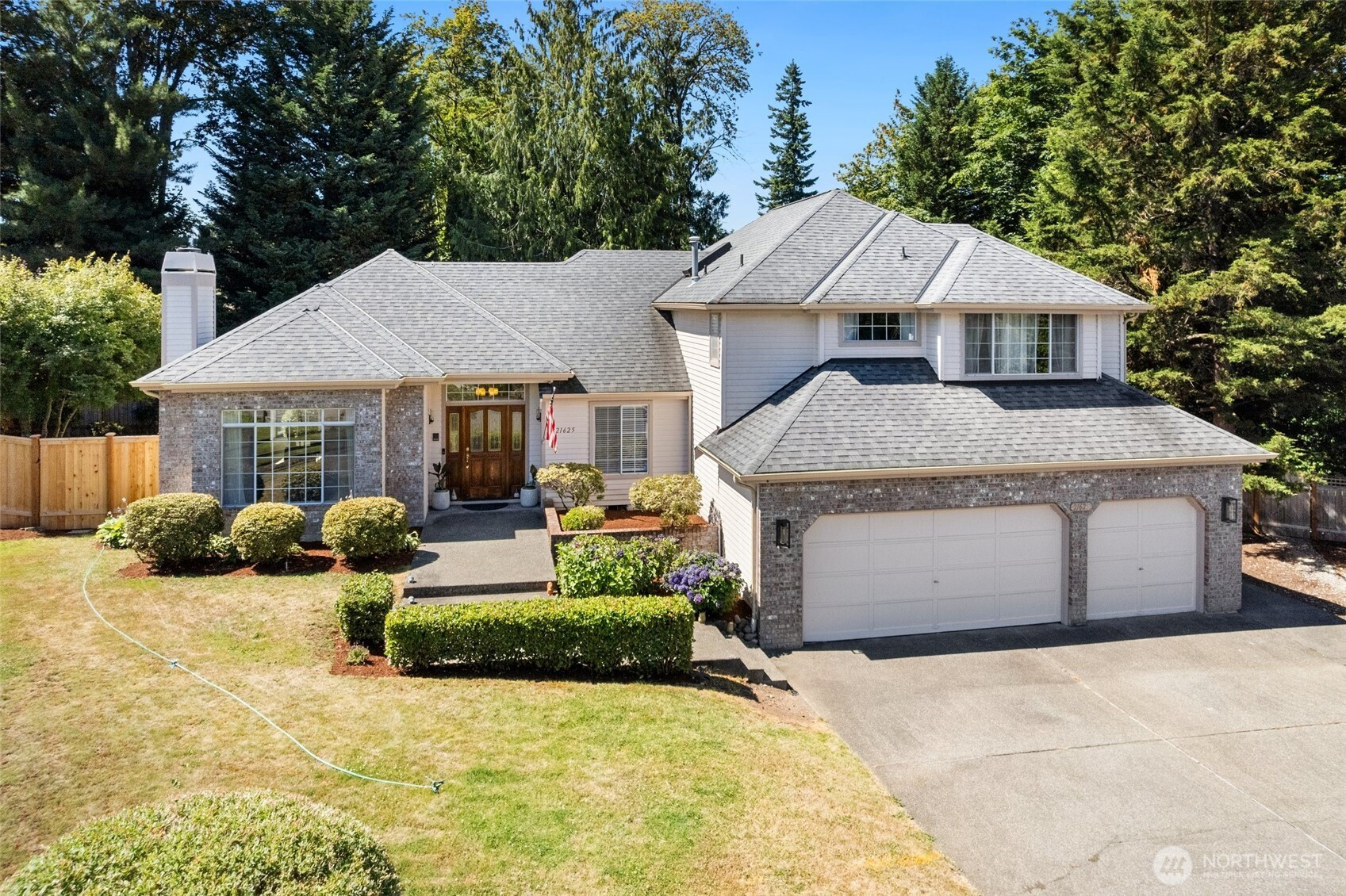 21625 SE 253rd Place, Maple Valley, WA 98038