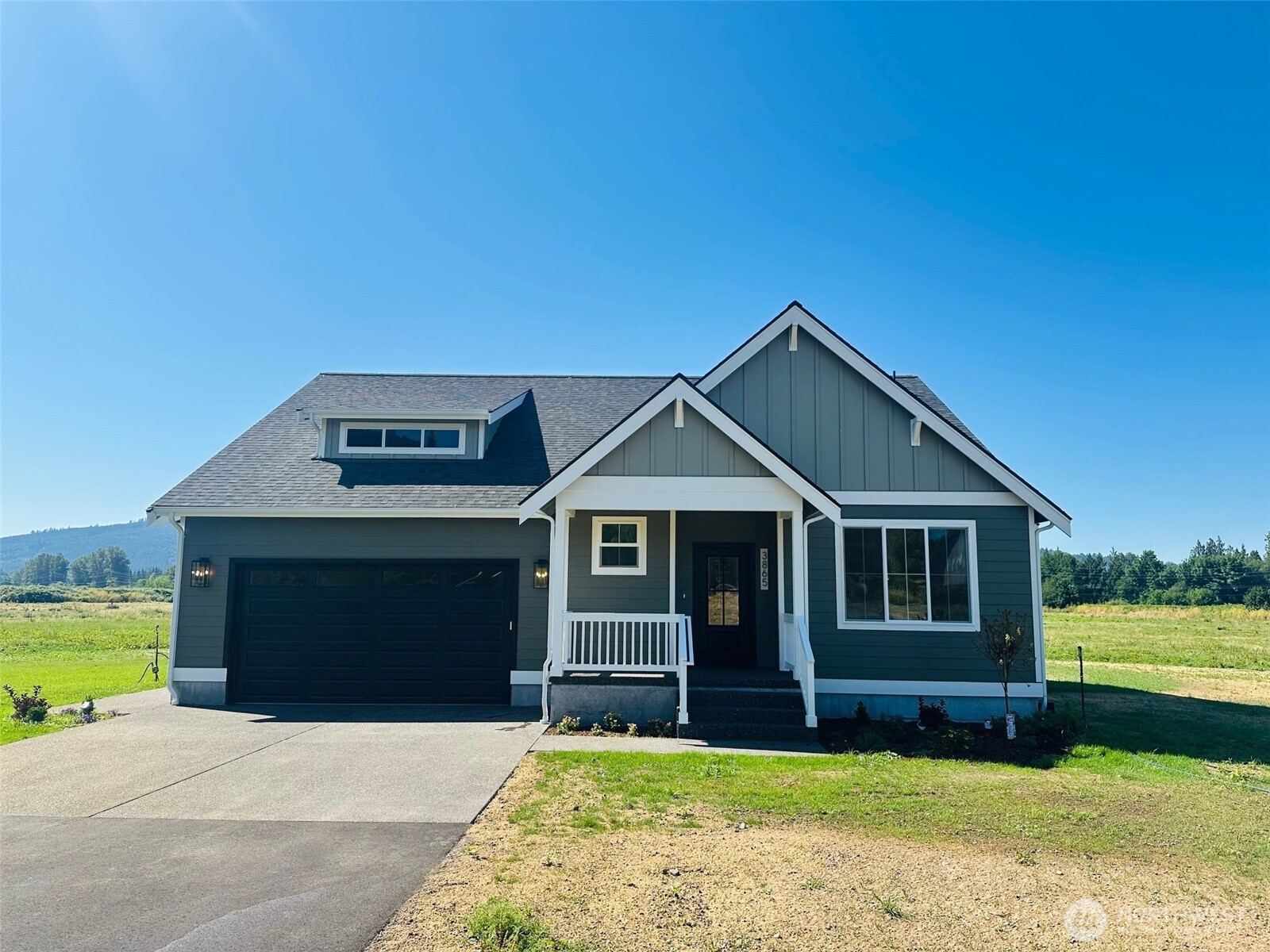 3865 E Hoff Road, Everson, WA 98247