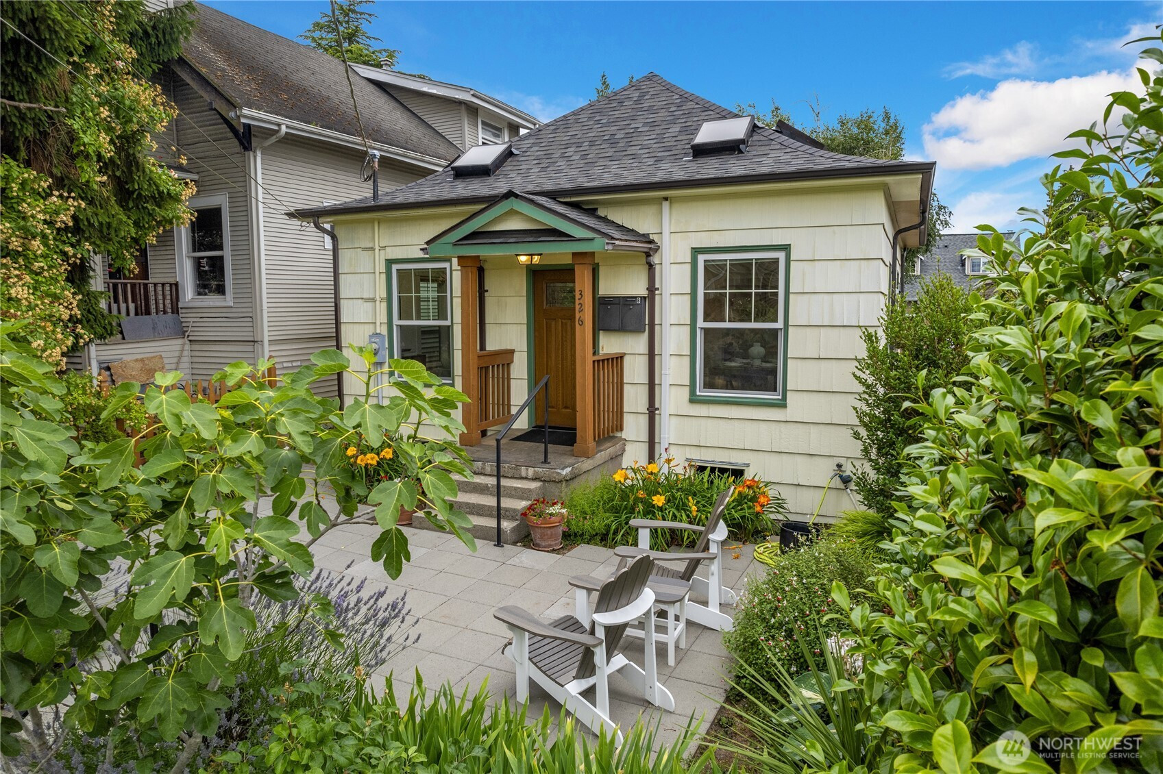 326 N 79th Street, Seattle, WA 98103