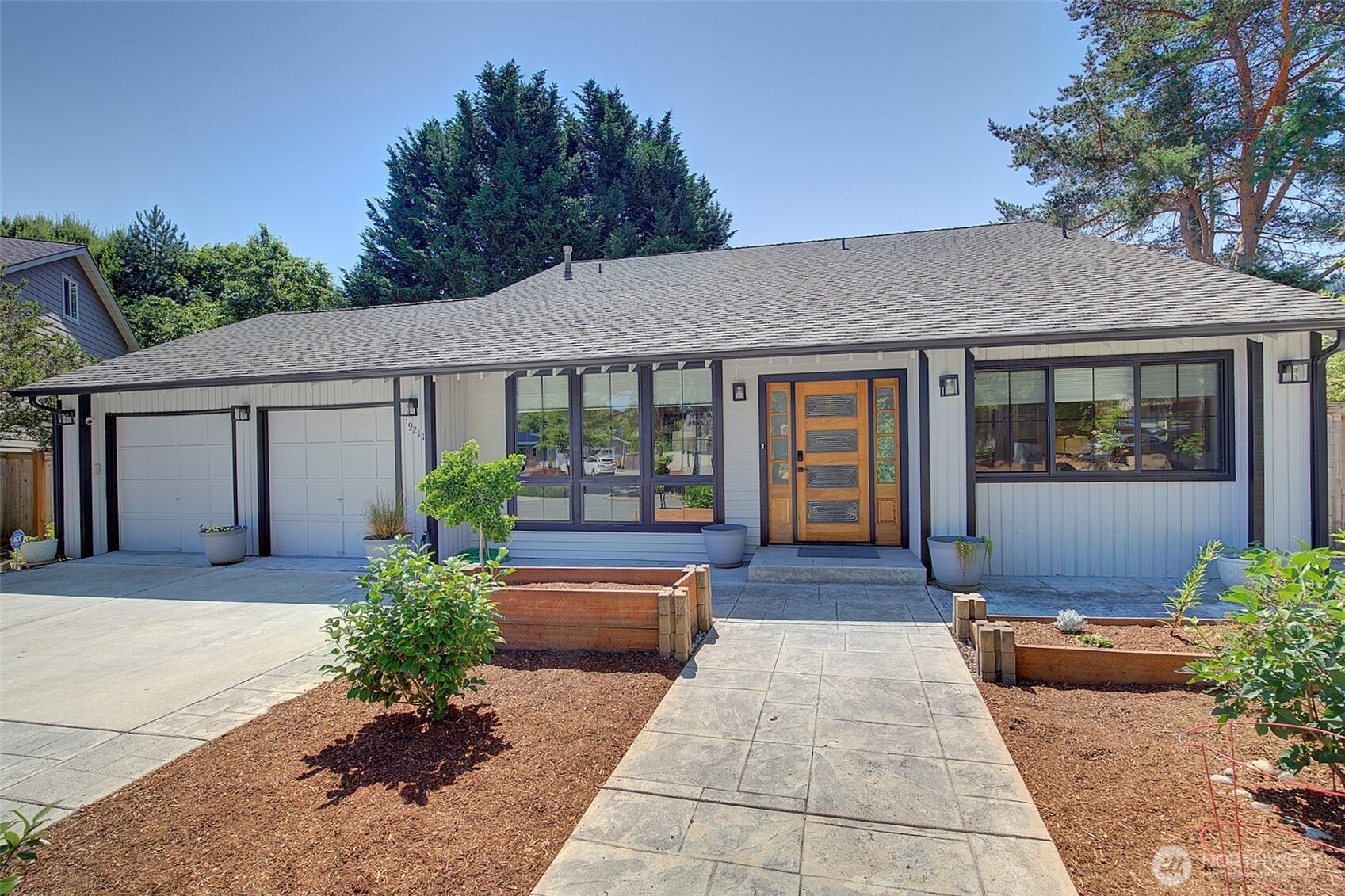 19211 SE 45th Court, Issaquah, WA 98027