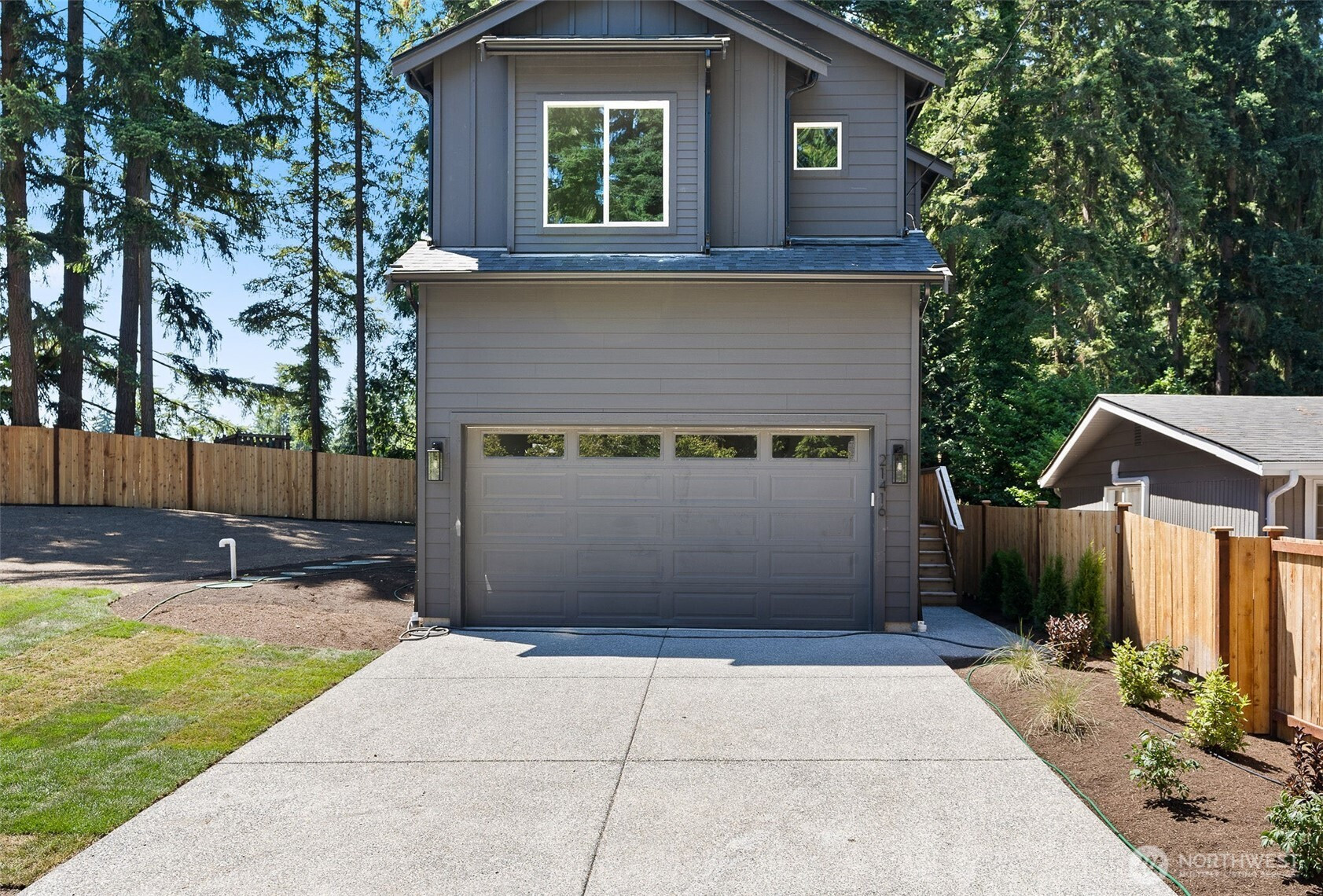 21416 Cypress Way, Lynnwood, WA 98036