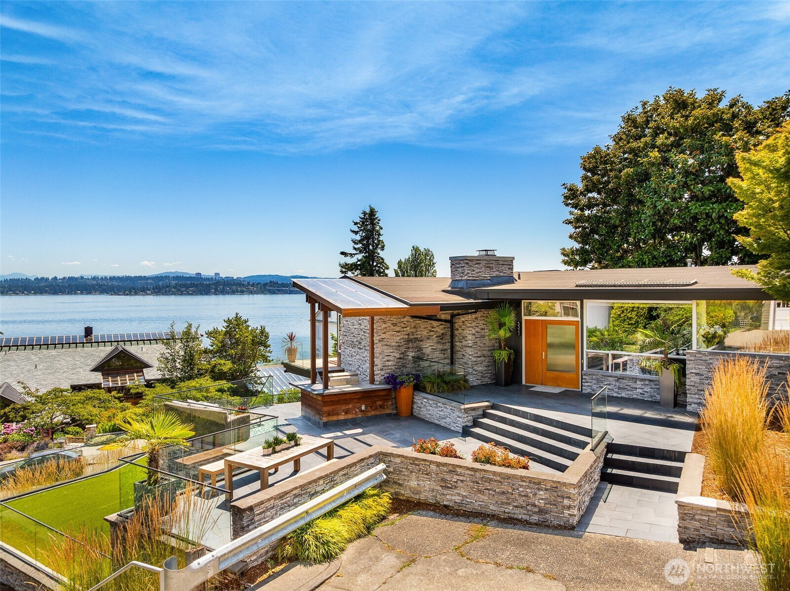 5323 NE 42nd Street, Seattle, WA 98105