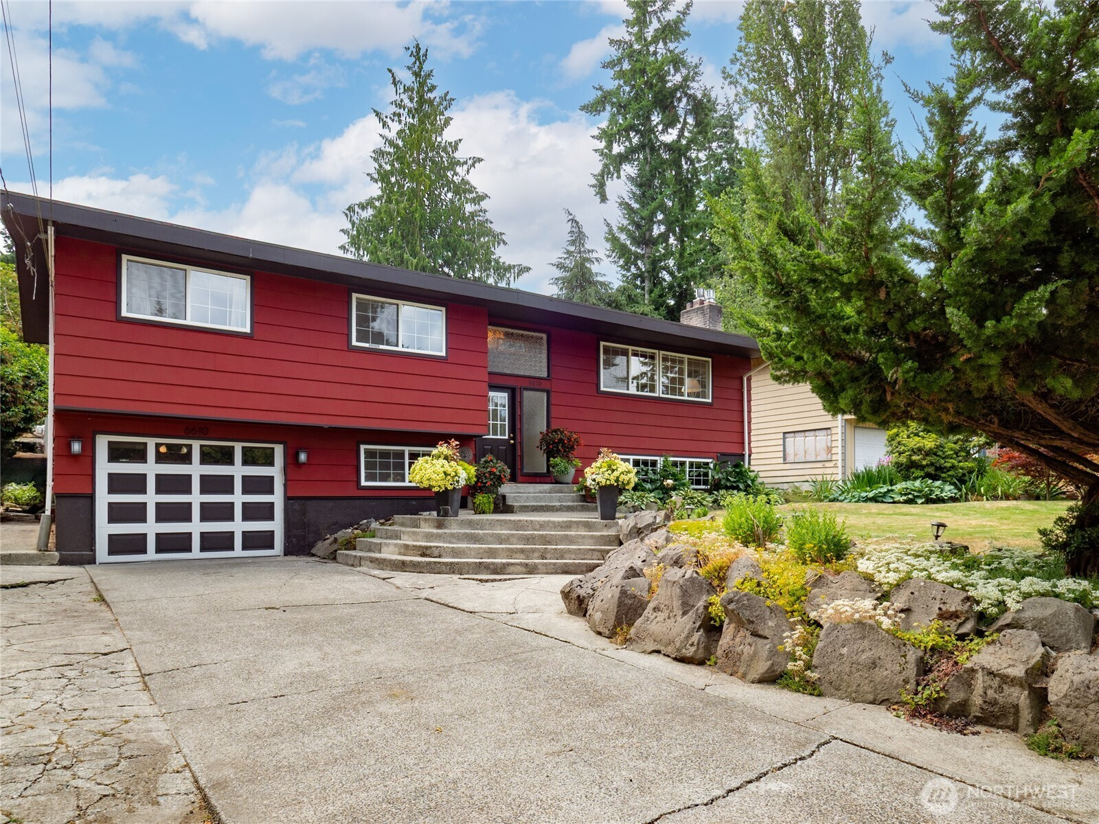 6610 182nd Street SW, Lynnwood, WA 98037