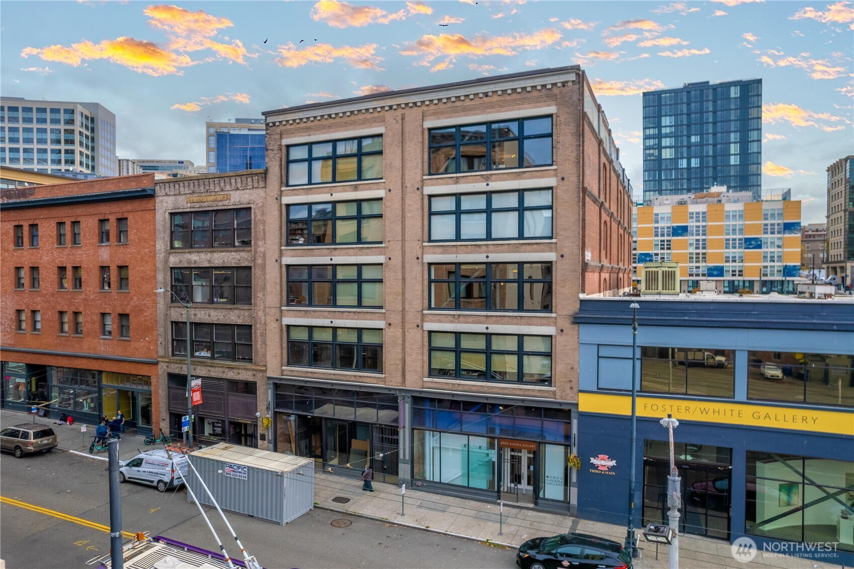 210 3rd Avenue S, Seattle, WA 98104