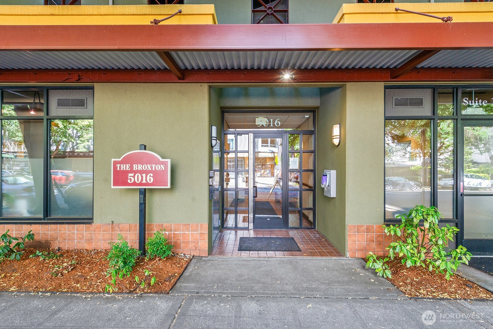 5016 California Avenue SW, Seattle, WA 98136