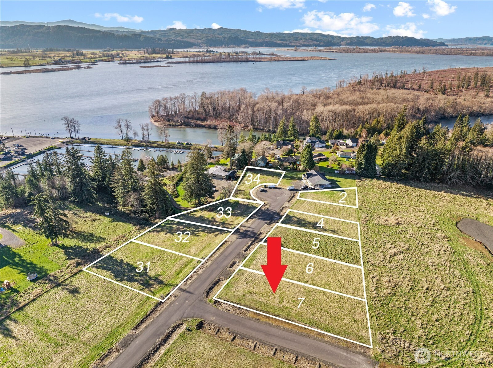 38 Sunnyfield Drive, Cathlamet, WA 98612