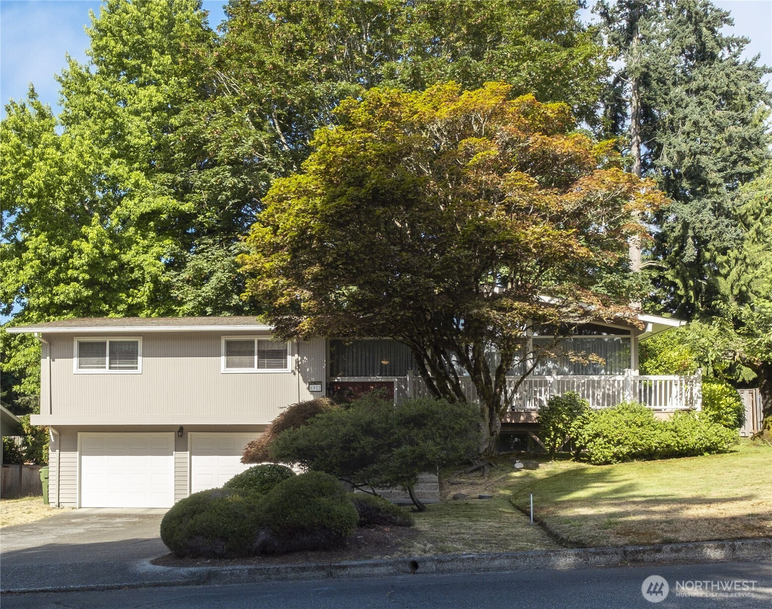 1322 W Mount Dr, Fircrest, WA 98466
