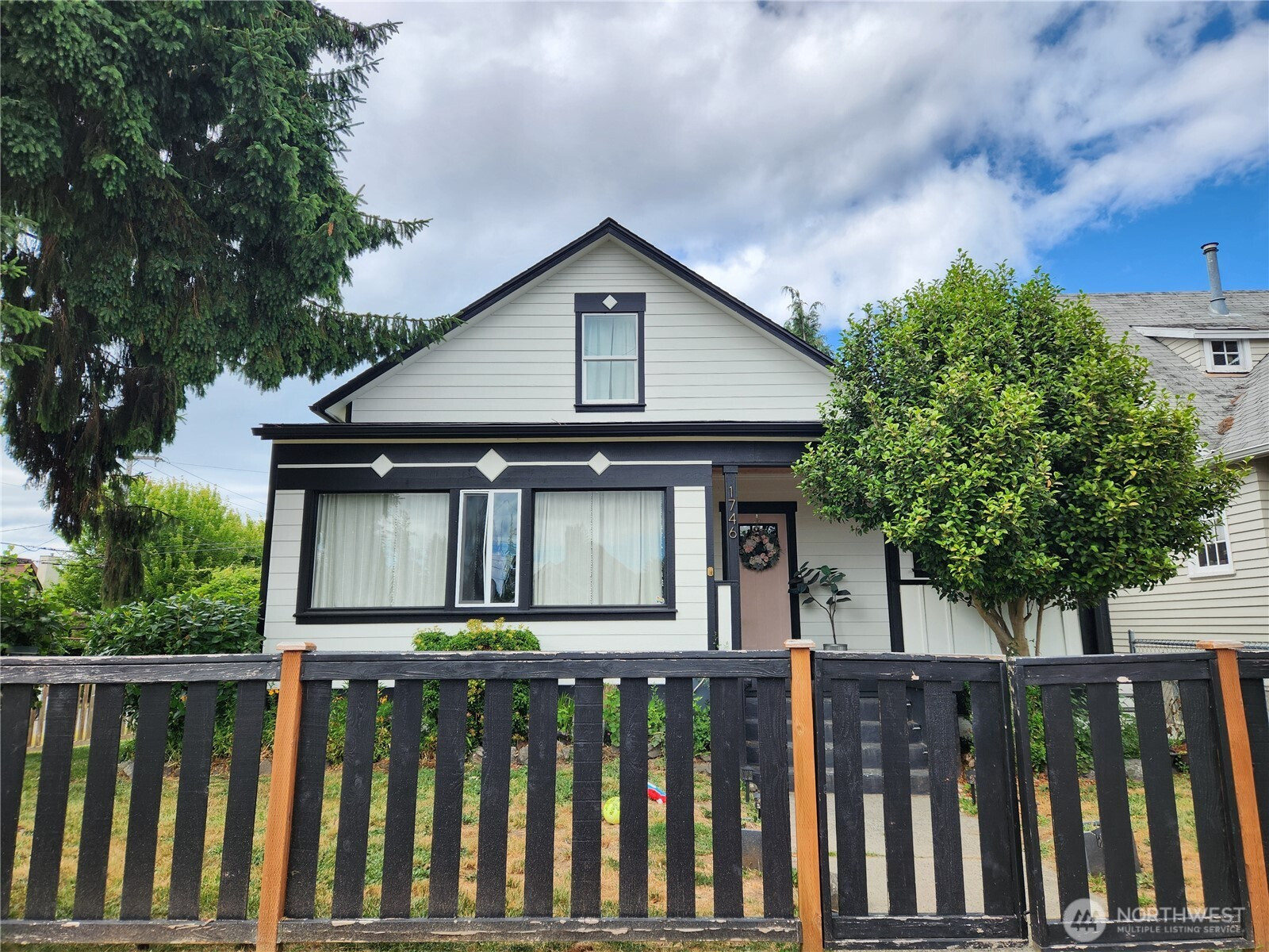 1746 4th Street, Bremerton, WA 98337