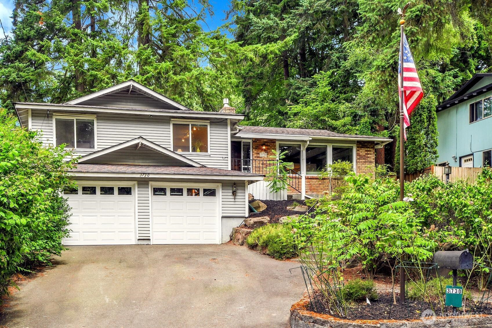 3730 NE 194th Street, Lake Forest Park, WA 98155