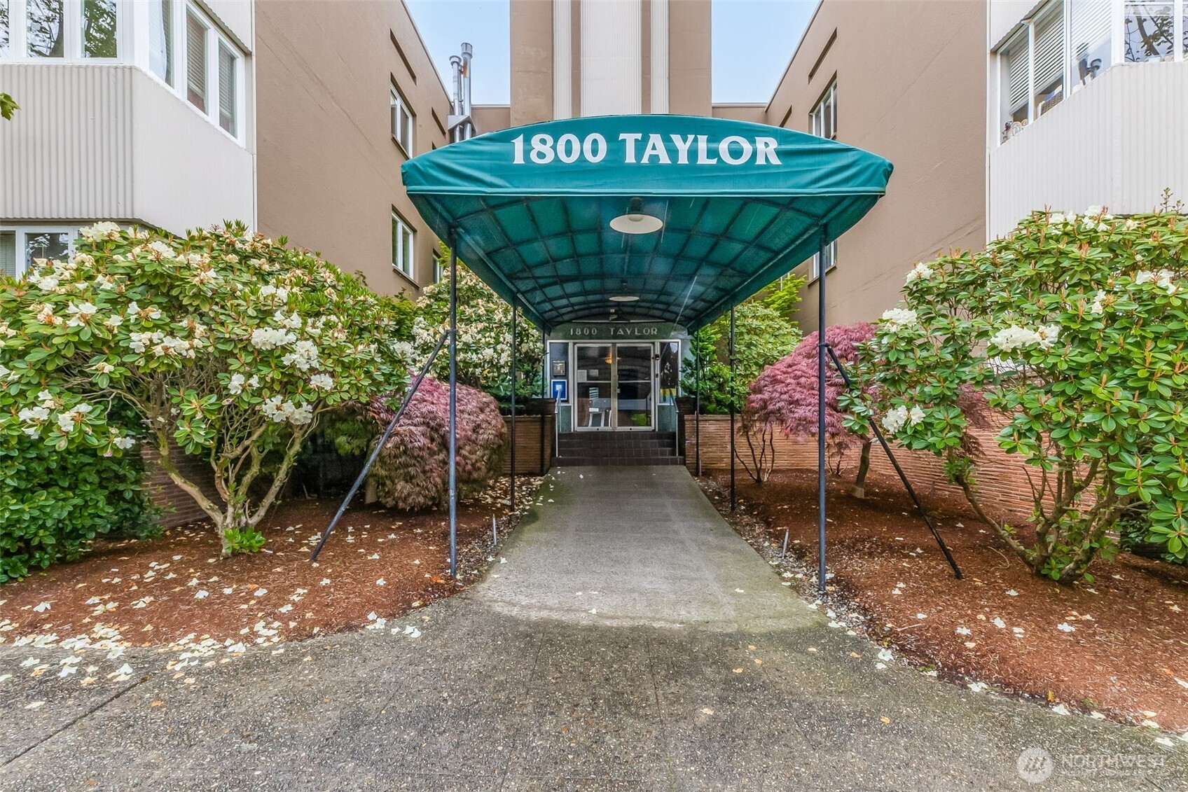 1800 Taylor Avenue N, Seattle, WA 98109