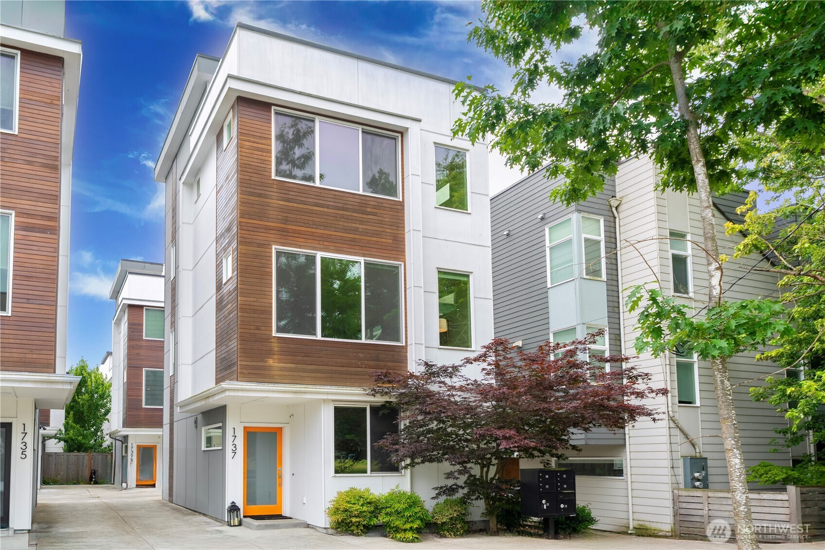 1737 NW 63rd Street, Seattle, WA 98107