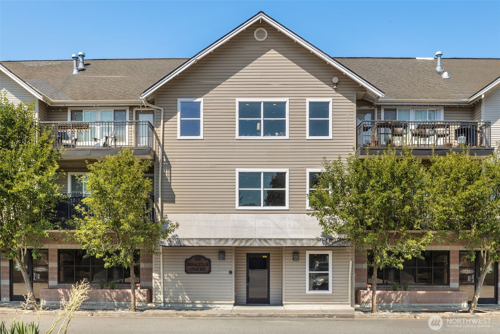 175 1st Place NW, Issaquah, WA 98027