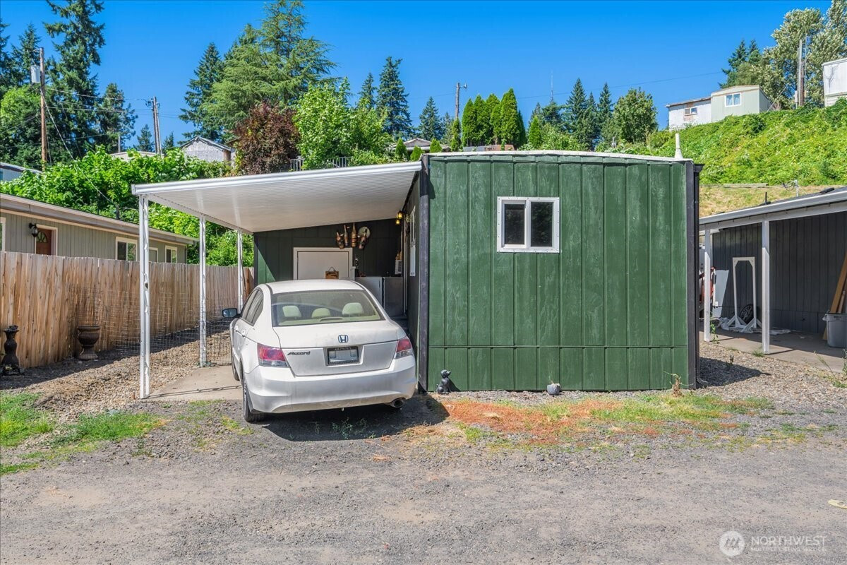 214 Holcomb Avenue, Kelso, WA 98626
