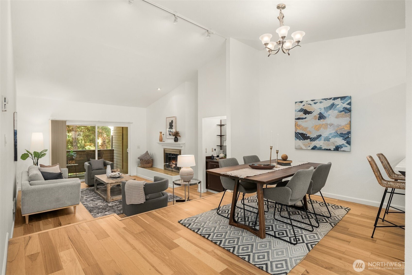 13605 NE 8th Street, Bellevue, WA 98005
