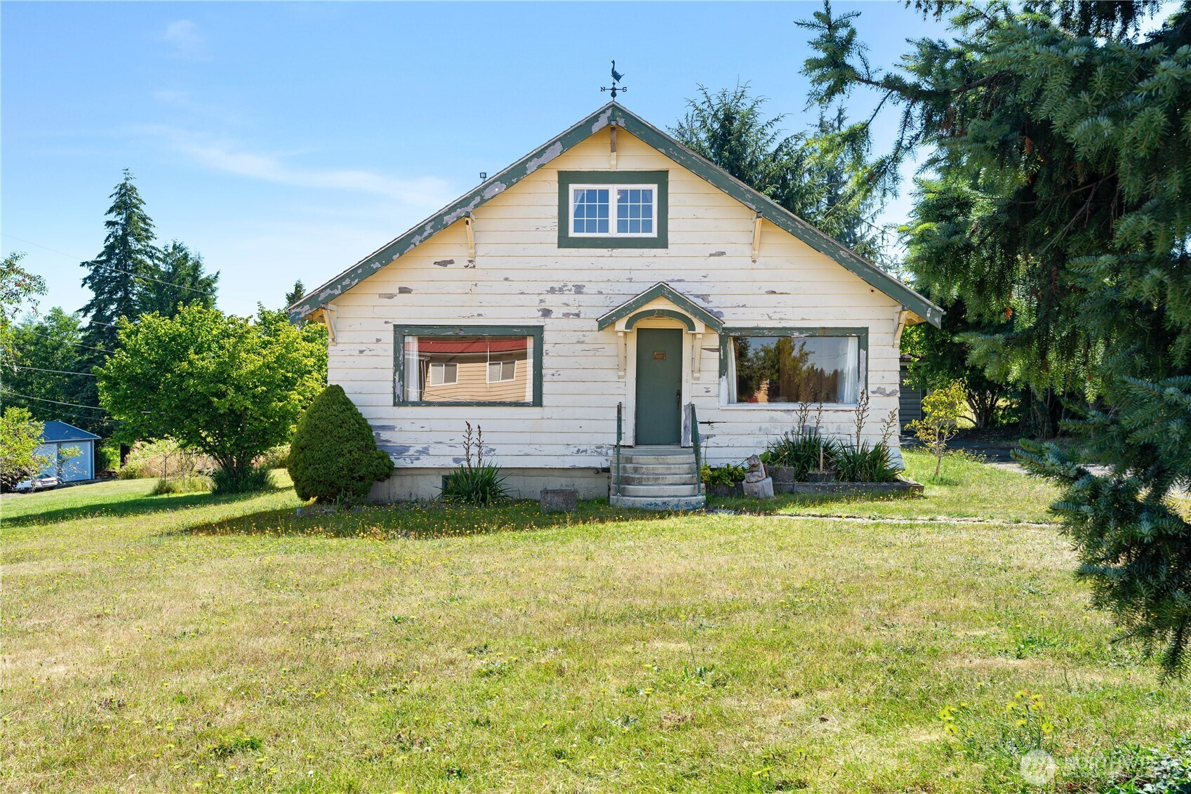 211 Harrison Street, Raymond, WA 98577