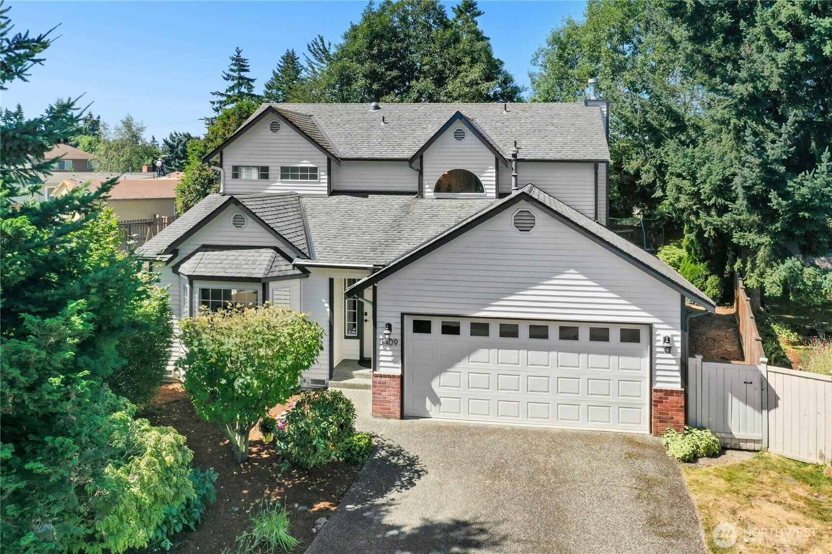 8409 NE 129th Place, Kirkland, WA 98034