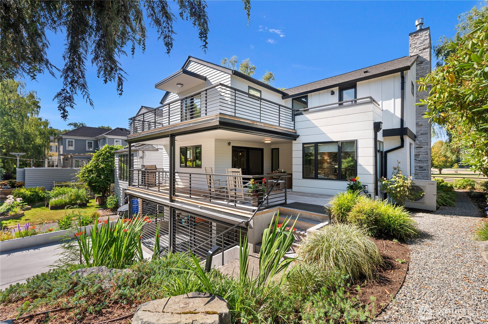 1633 E Calhoun, Seattle, WA 98112