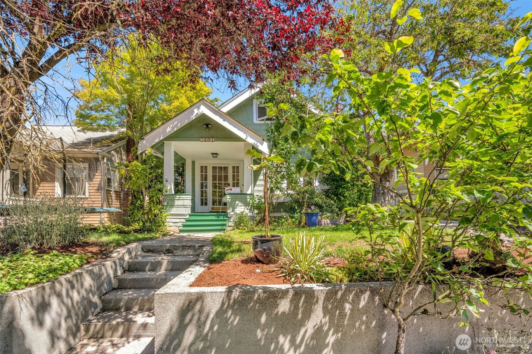 5618 12th Avenue NE, Seattle, WA 98105