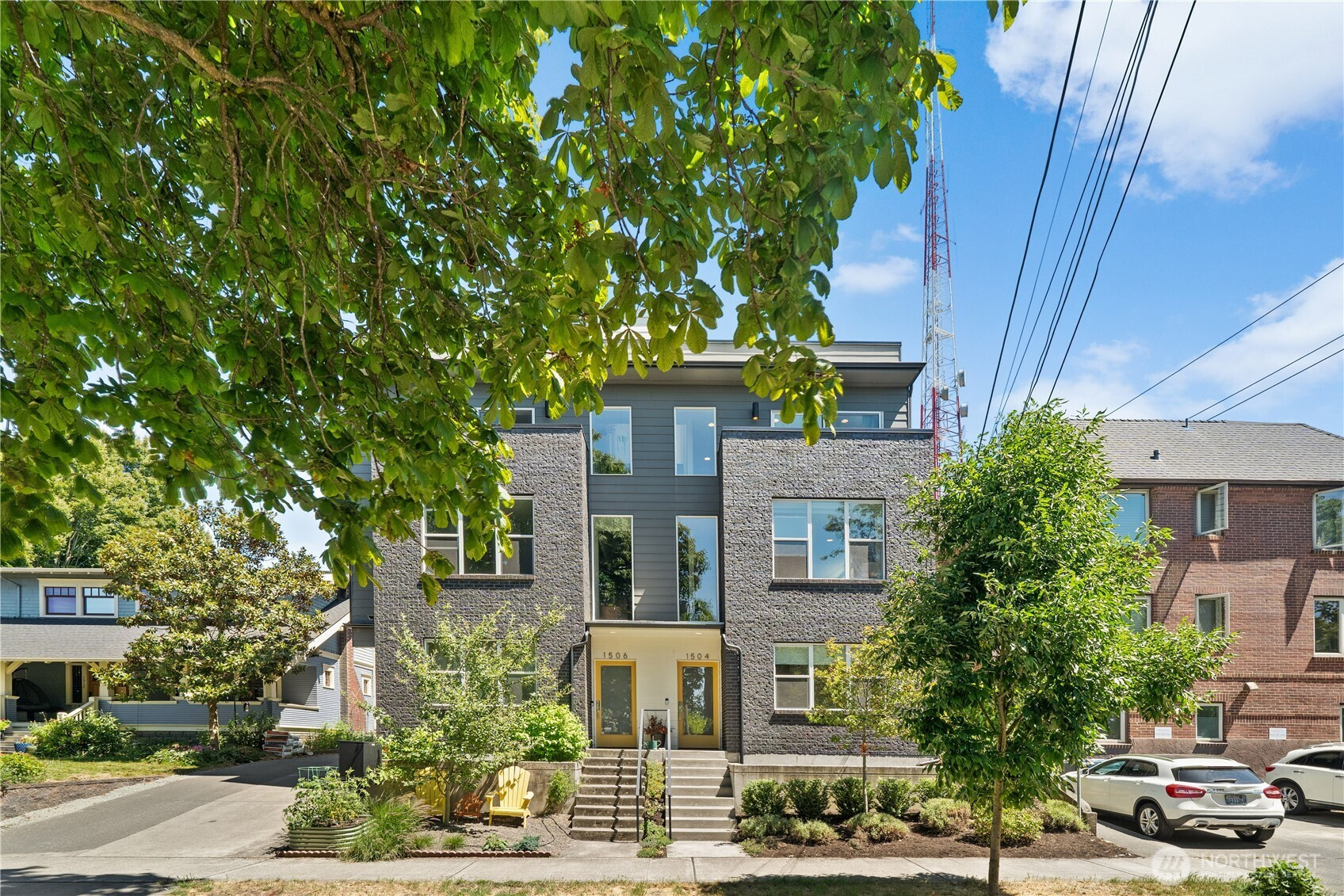 1504 1st Avenue N, Seattle, WA 98109