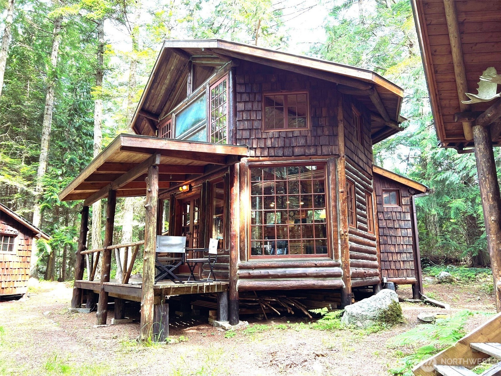 473 Wishkah Lane, Center Island, WA 98221