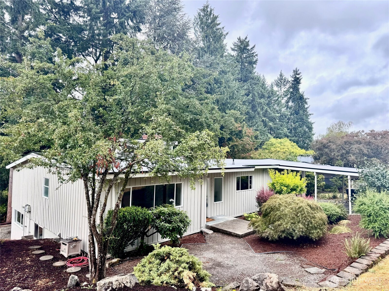 6323 Hillcrest Drive SW, Lakewood, WA 98499
