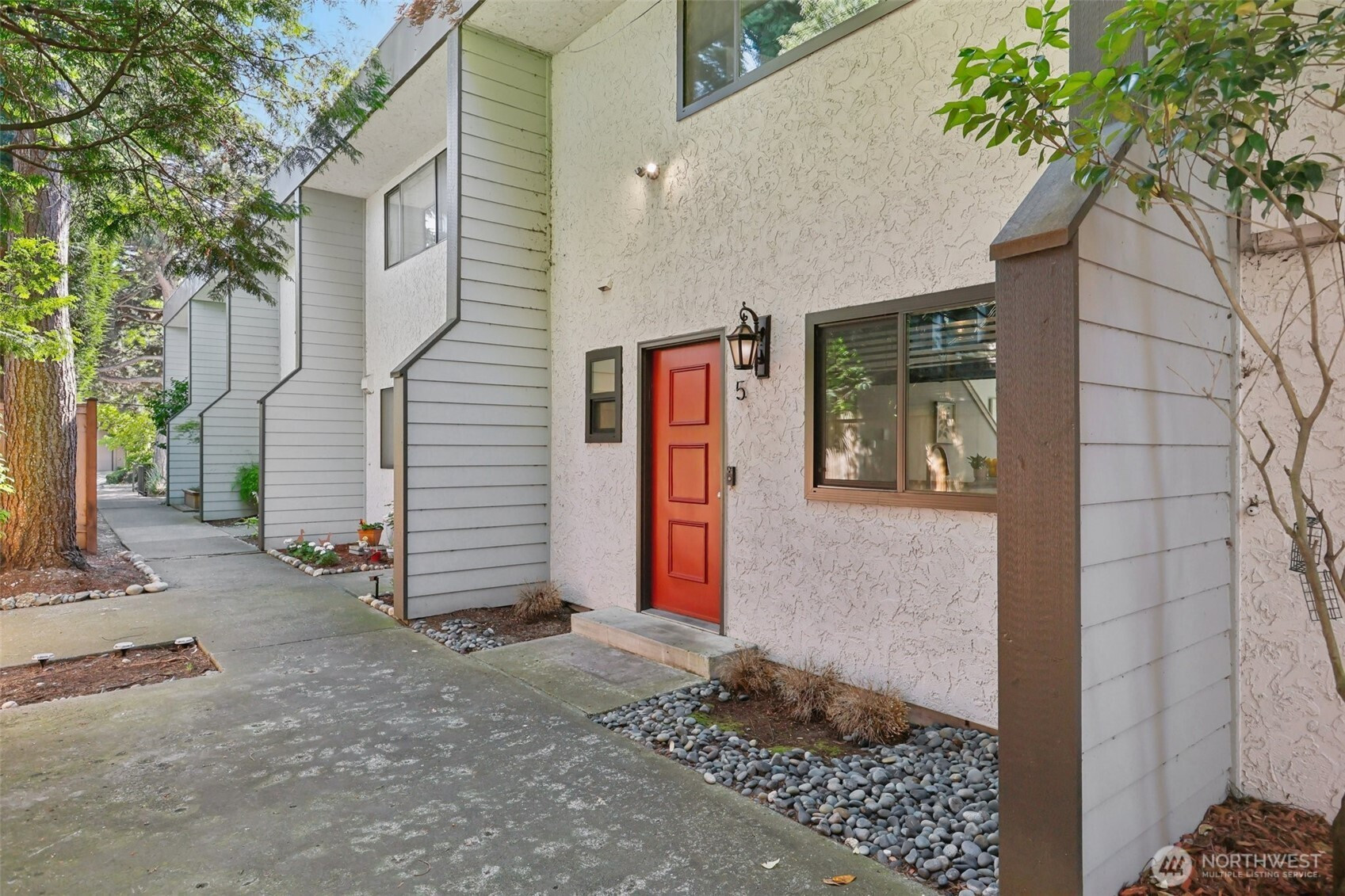 350 4th Avenue S, Kirkland, WA 98033